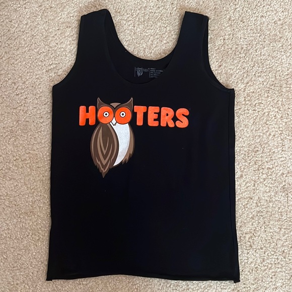 Authentic Hooters black tank top - Picture 1 of 4